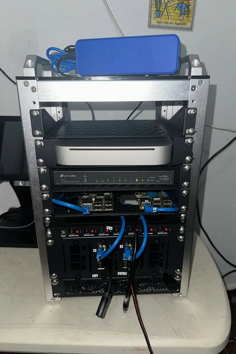 Minirack v1, June 2025, Raspberry Pi based